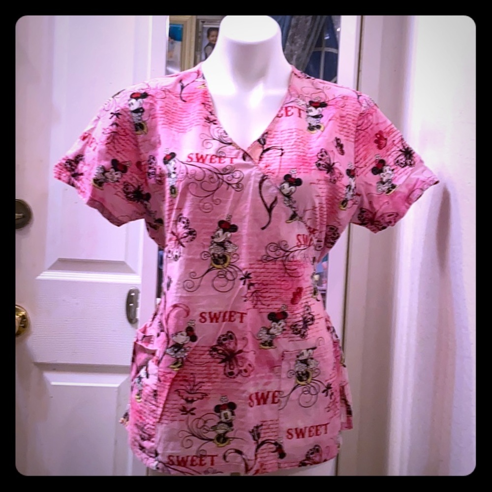 Disney Minnie Mouse scrub top